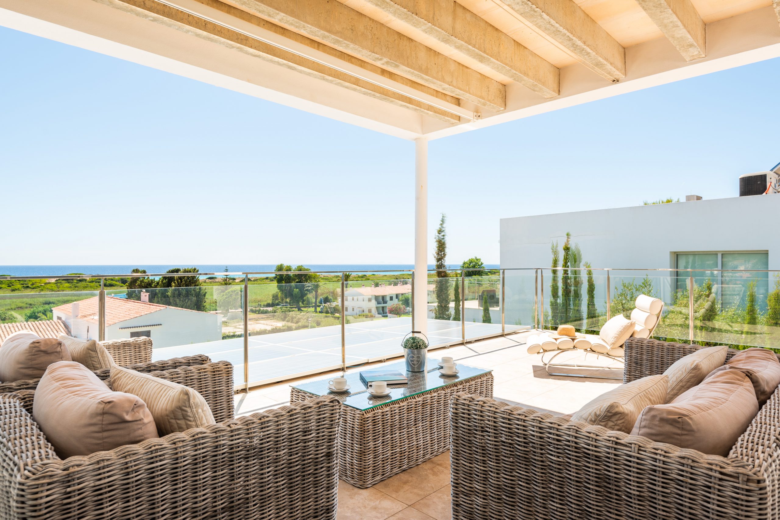 Elegancia y confort en Son Bou: Villa Orquídea