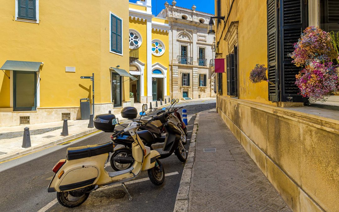 Guía completa para moverte por Menorca