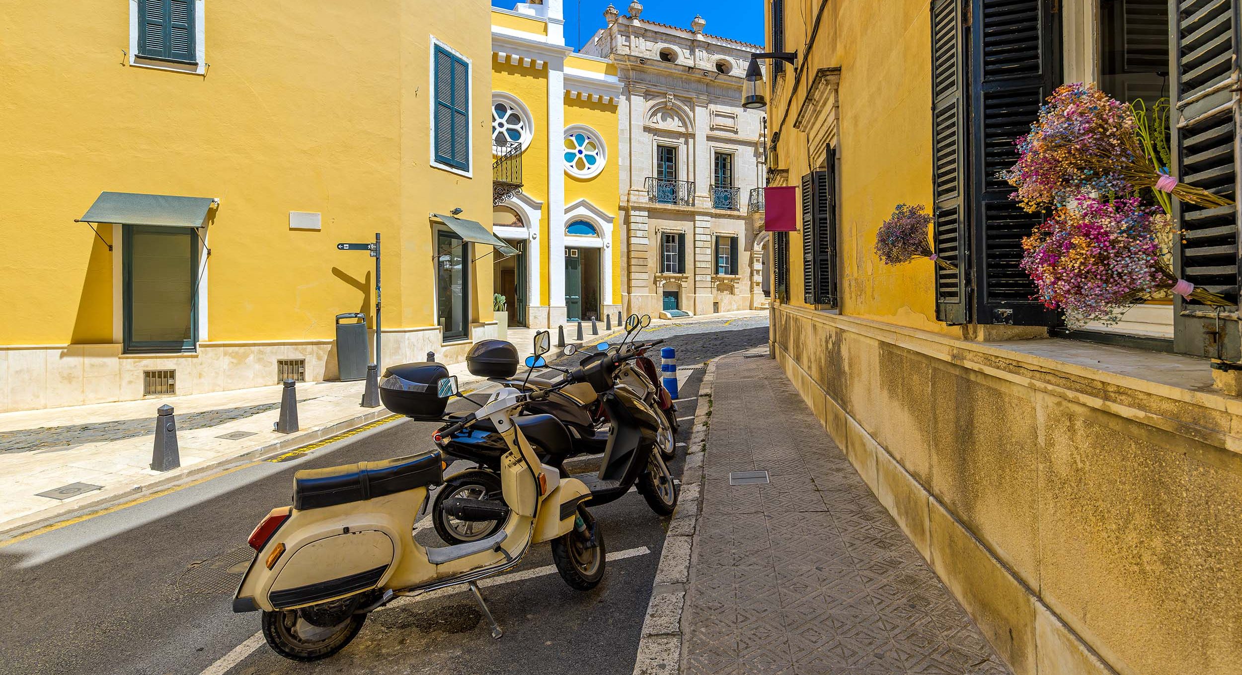 Guía completa para moverte por Menorca